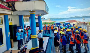 pln-fakfak-gelar-apel-siaga-bulan-suci-ramadan-pastikan-keandalan-pasokan-listrik_786prBgHVk